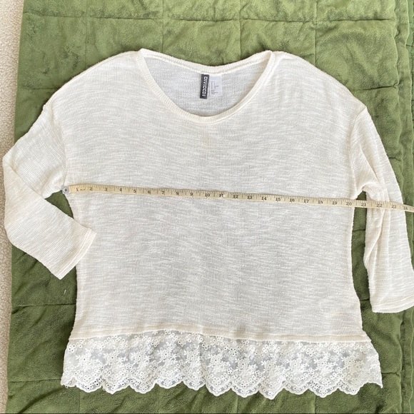 H&M Divided Light Knit Cream with Lace Trim Sweater Womens Size Small - Picture 6 of 7